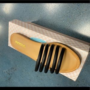 Simple and cute summer sandals!